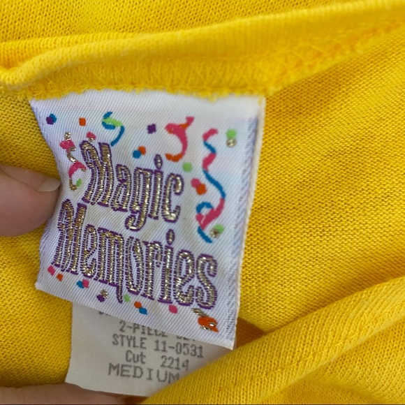 Vintage magic memories yellow paint stroke tee M - Picture 5 of 5